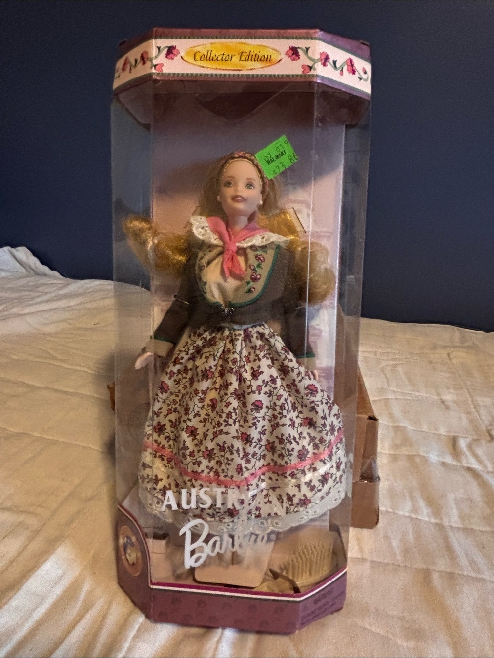 1998 Austrian Barbie. Dolls Around The World Collection. NRFB.